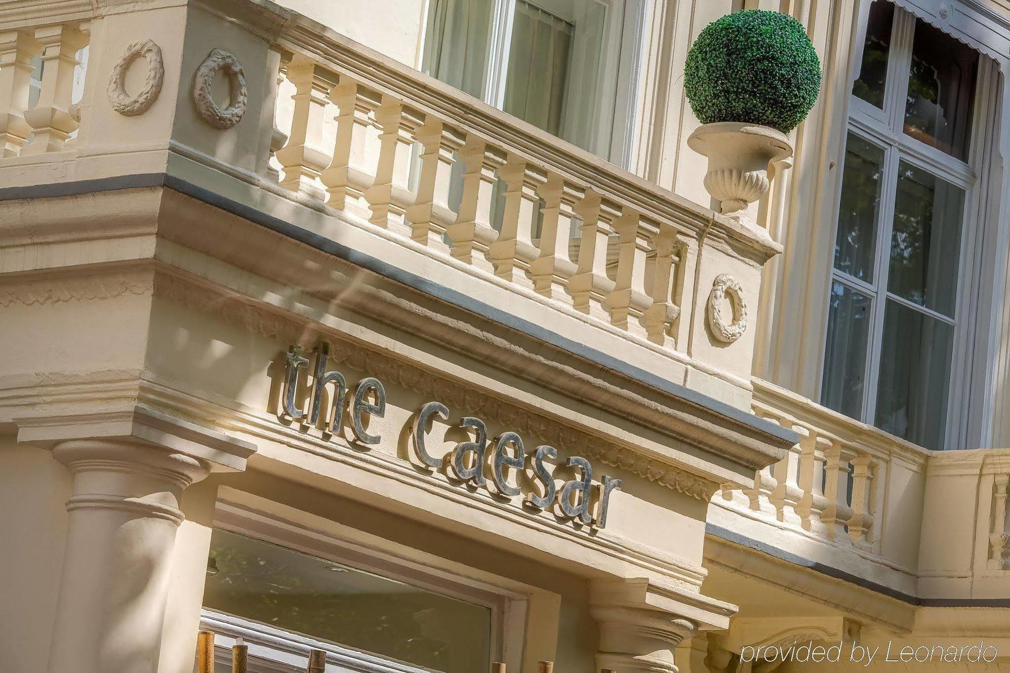 The Caesar Hotel Londra